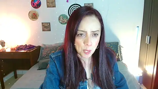 catalinamommyx online show from March 29, 11:59 pm