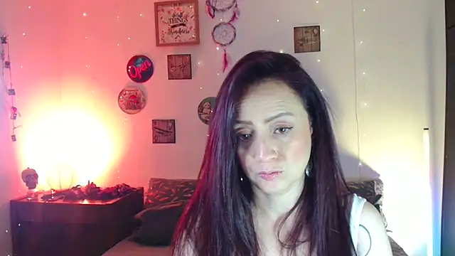 catalinamommyx online show from June 11, 12:32 am