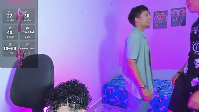 Alexander and Xiao online show from June 8, 10:42 pm