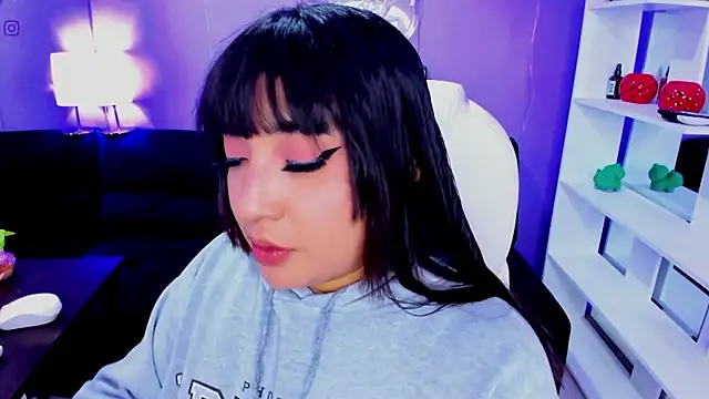 Emma monserrat online show from April 23, 11:06 am