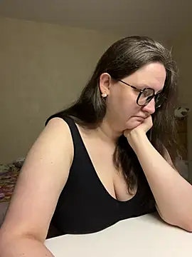 hungry1bunny online show from April 20, 7:06 pm