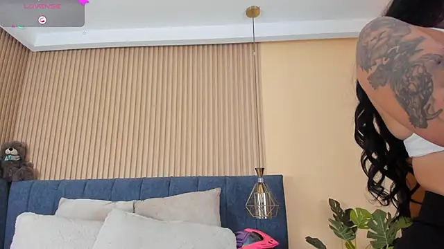 kathecute   online show from September 9, 1:38 am