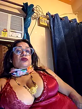 Hot Queen77 online show from April 7, 6:10 pm
