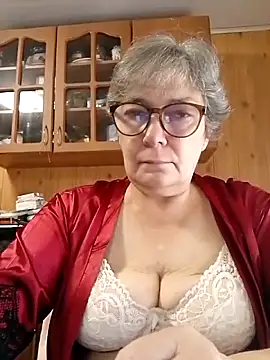 IrinaSweet54 online show from September 24, 7:07 am