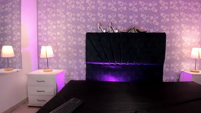 BritneySweet  online show from April 25, 3:42 am