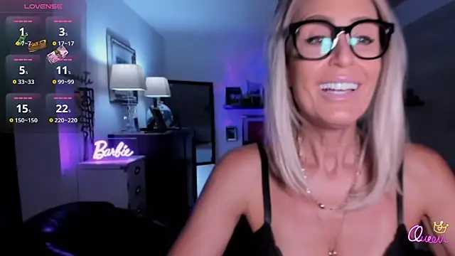 VelvetBarbie online show from April 23, 11:29 pm