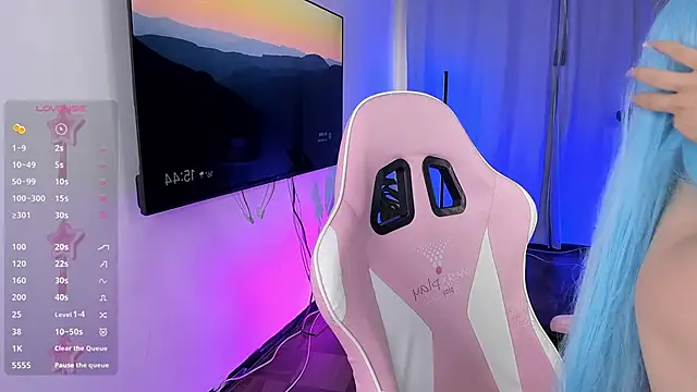 Kendall Bunnyy online show from April 24, 8:44 pm