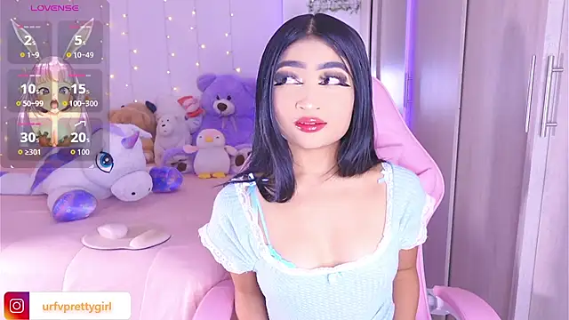 urfavprettygirl online show from July 18, 8:50 am