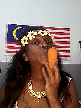 Snapshot of mamakarma1403 chatting on September 10, 3:23 pm mamakarma1403 online show from September 10, 3:23 pm
