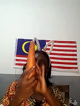 Snapshot of mamakarma1403 chatting on October 10, 1:38 pm mamakarma1403 online show from October 10, 1:38 pm