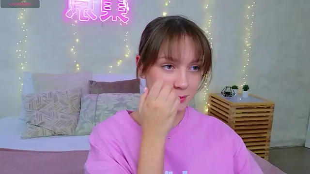 AliceBrayan online show from April 22, 5:10 pm