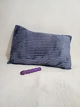 TheBustyGirl online show from December 1, 8:11 pm