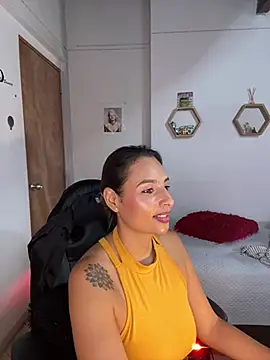 mykaelahoney online show from June 17, 3:13 pm