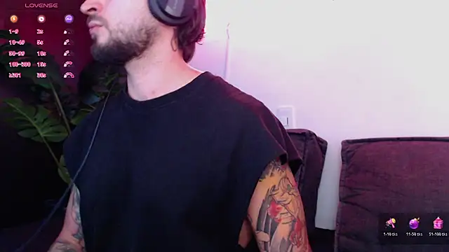 marco allison43 online show from December 4, 8:42 pm