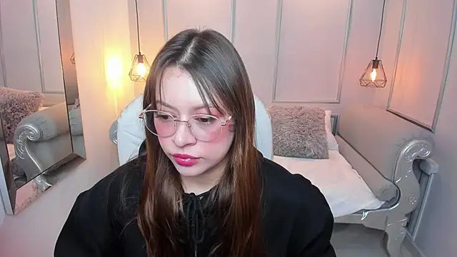 Lanna18 online show from October 14, 11:46 am