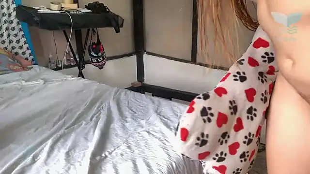 isissun03 online show from December 21, 4:44 pm