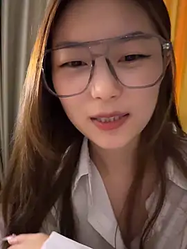 Snapshot of Sweet-Angel999 chatting on October 23, 1:22 am Sweet-Angel999 online show from October 23, 1:22 am