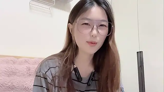 Sweet-Angel999 online show from February 20, 4:19 pm