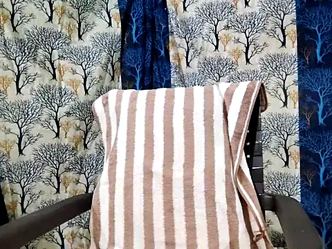 Aarvi Arora online show from October 23, 11:05 am