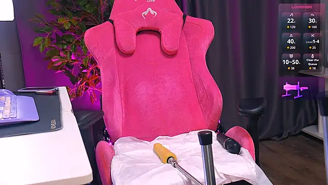 ley tori online show from December 1, 3:54 am