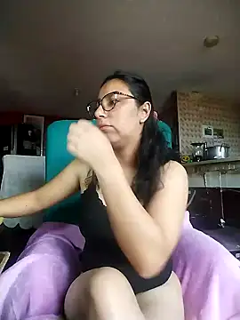 Im Alma  online show from April 29, 1:36 pm