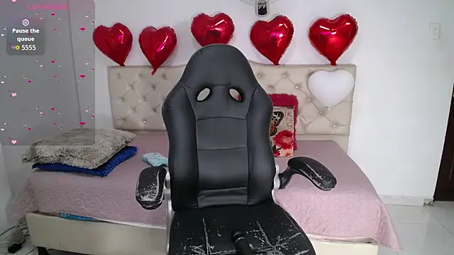 cristal horny19 online show from September 13, 3:25 am