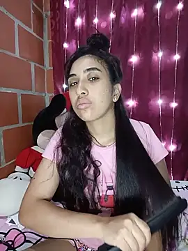 ifeelverywet andhot online show from June 6, 3:18 pm