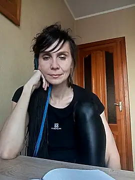 Francenia lolis online show from October 22, 7:35 am