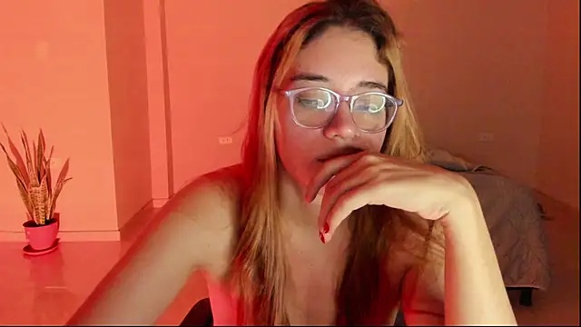 atenas 05  online show from March 2, 9:27 am