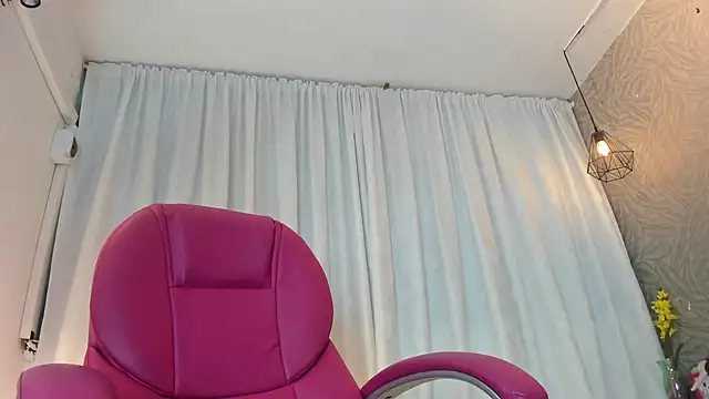 KOURTNEY-- online show from March 10, 2:48 am