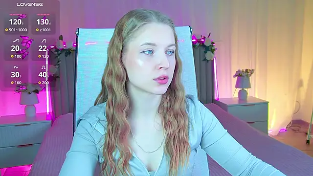 CuteMousee online show from April 23, 7:27 am