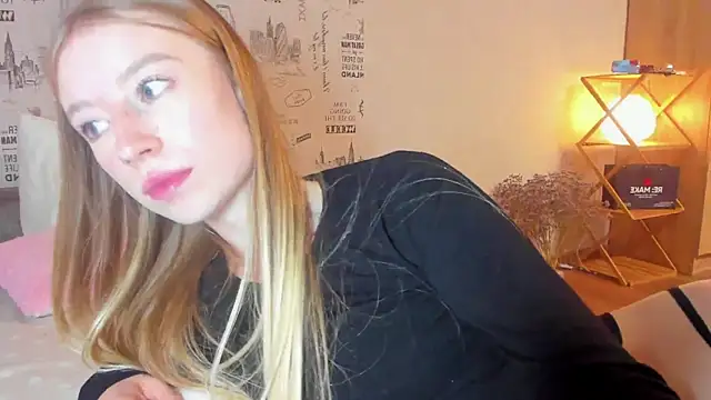Snapshot of minidivaa_ chatting on September 11, 6:19 pm minidivaa online show from September 11, 6:19 pm