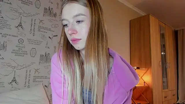 Snapshot of minidivaa_ chatting on October 14, 10:34 pm minidivaa online show from October 14, 10:34 pm