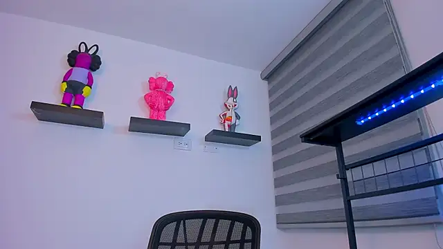 Gangster Girl online show from October 22, 7:24 am