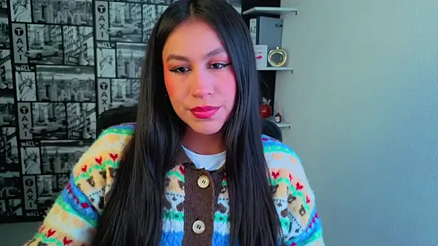 EmiGomez  online show from June 8, 3:24 pm