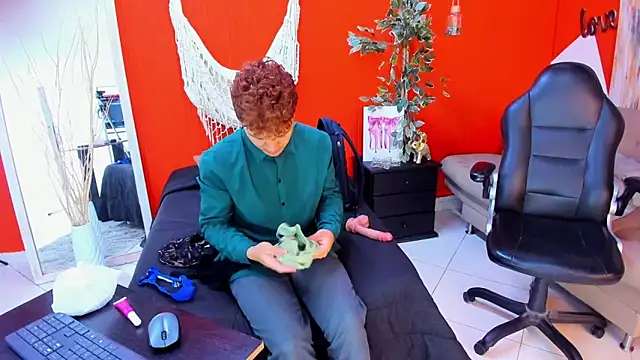 aslyhernandez 7 online show from April 21, 10:00 am