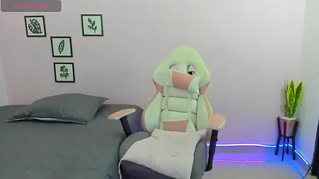 sophie pazz online show from September 19, 10:53 pm