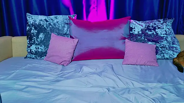  Alison   online show from June 10, 3:49 am
