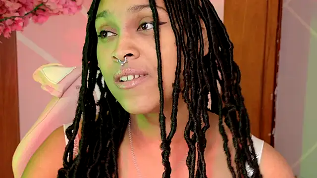 Elith noa online show from October 28, 8:03 pm