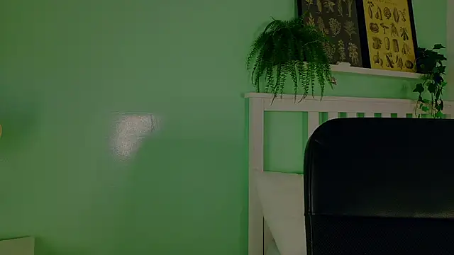 Snapshot of briannajackson_ chatting on October 6, 11:38 am briannajackson online show from October 6, 11:38 am