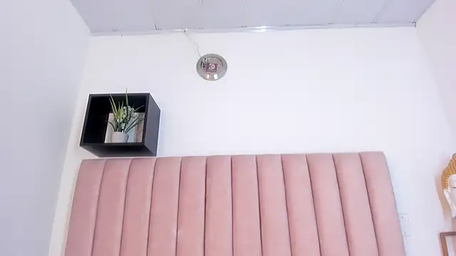 mariaa fernanda online show from March 27, 11:33 am