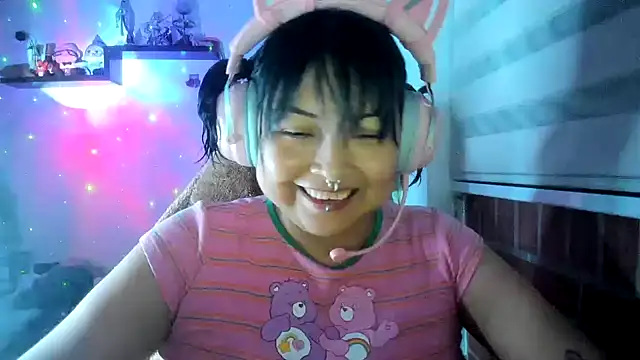 Shaddycute  online show from April 22, 12:51 am