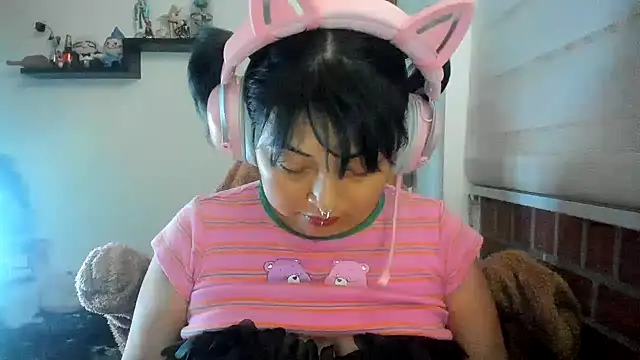 Shaddycute  online show from April 26, 1:42 pm