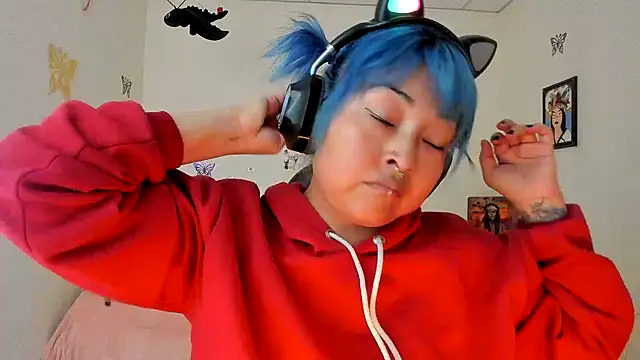 Shaddycute  online show from September 19, 8:08 pm