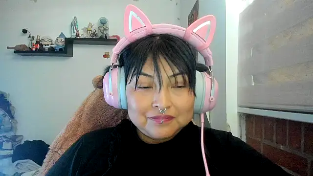 Shaddycute  online show from April 20, 9:07 pm