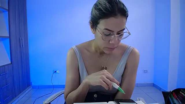 candydowson1 online show from November 8, 3:39 pm