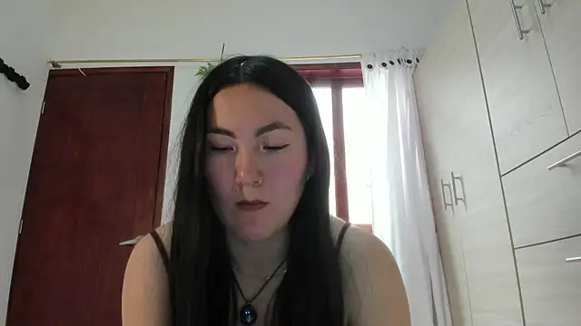 Snapshot of Elle_Lee_ chatting on September 21, 7:23 pm Elle Lee online show from September 21, 7:23 pm