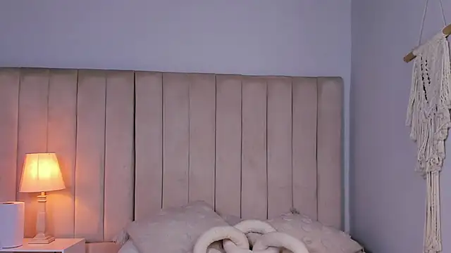 Elise Diamond online show from April 30, 12:27 am