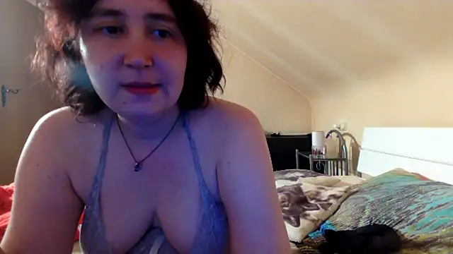 Snapshot of SexyLucie2024 chatting on October 13, 4:53 pm SexyLucie2024 online show from October 13, 4:53 pm