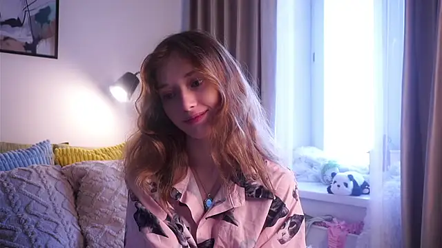 EdlinHargus online show from November 1, 5:55 am